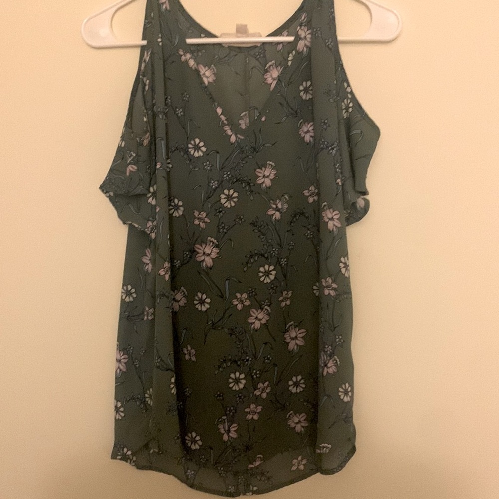 Shoulder cut off top